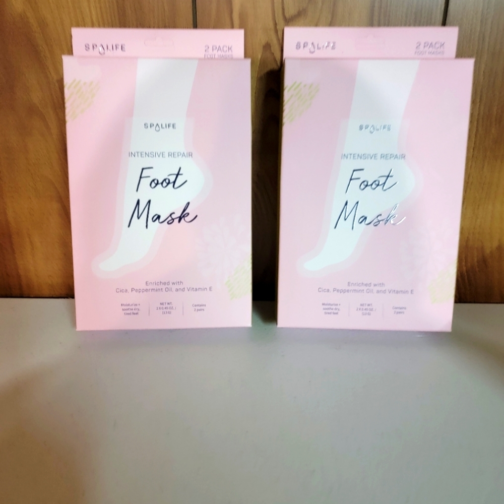 Two boxes of Spa Life foot masks